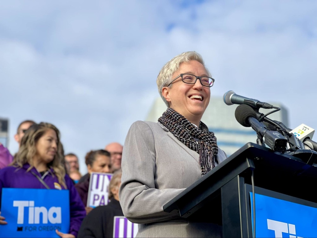 Tina Kotek delivers a speech at a rally during her 2022 campaign.